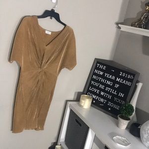 ❗️SALE❗️Gold front knot dress